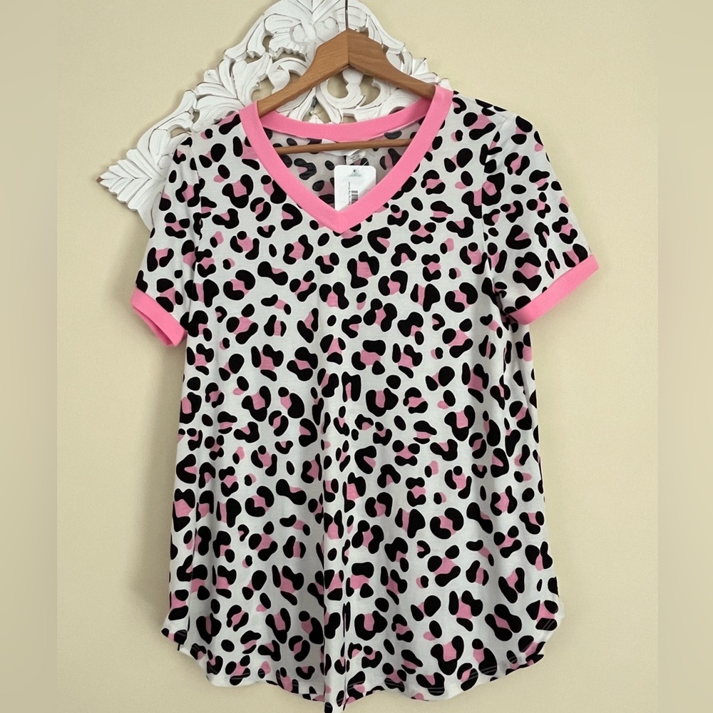 Leopard print top NWT